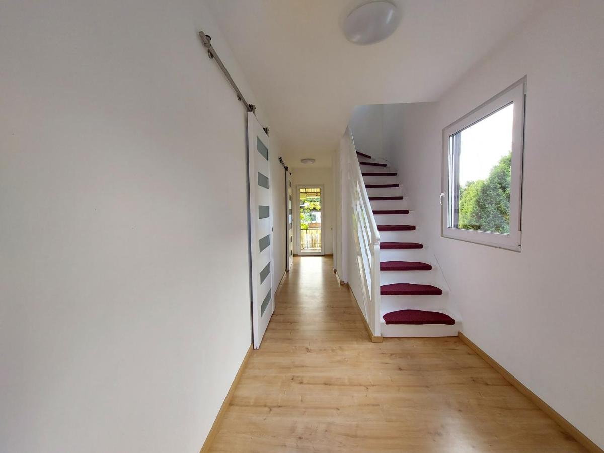 Ferienhaus Luise Нойштрелиц Экстерьер фото