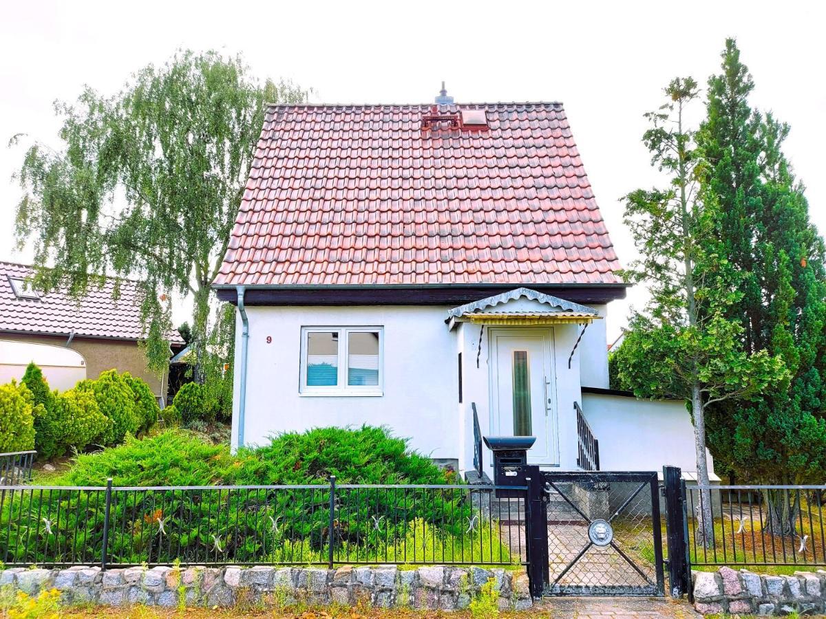 Ferienhaus Luise Нойштрелиц Экстерьер фото